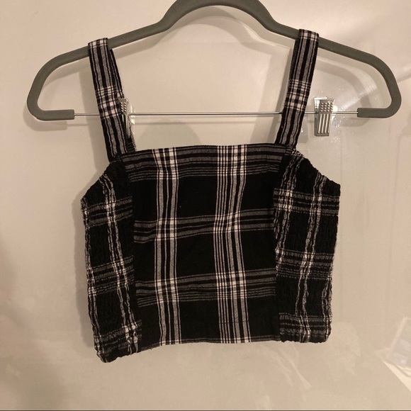 Blacks & white plaid crop top - Picture 2 of 4